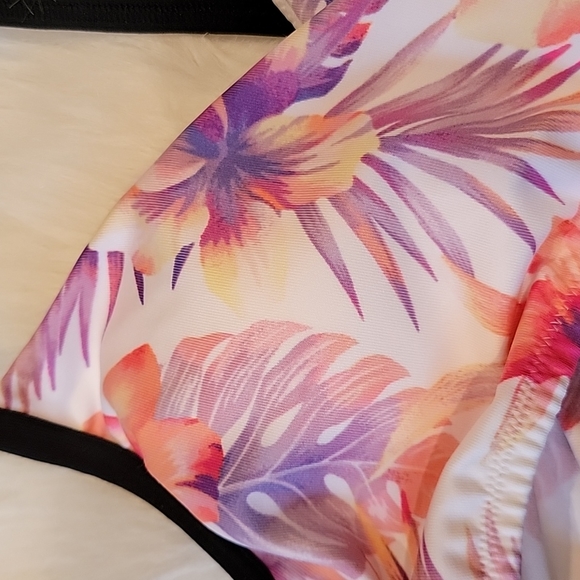 NWT VICTORIA'S Secret Incredible PINK SPORT Size small - Picture 5 of 8